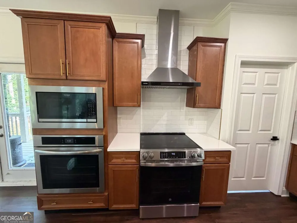 768 Laurel West LN Dacula, GA 30019