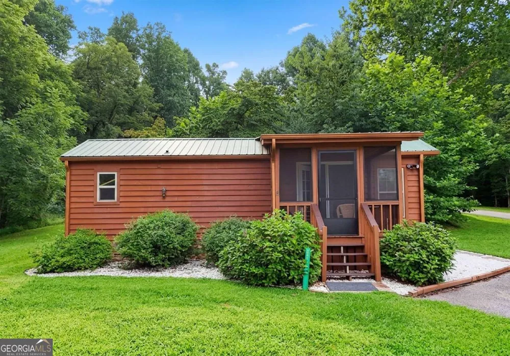 87 Chimney RDG Blairsville, GA 30512