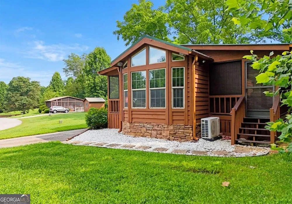 87 Chimney RDG Blairsville, GA 30512