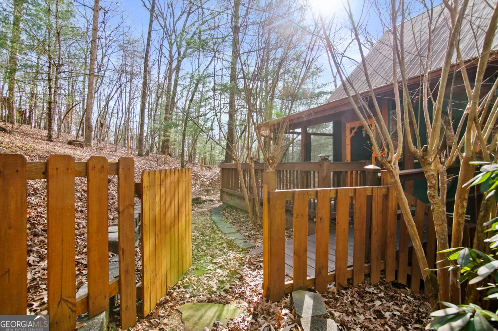 143 Kaely DR Mineral Bluff, GA 30559