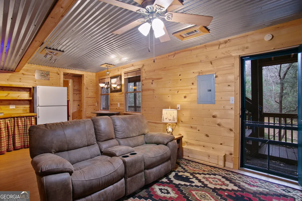 143 Kaely DR Mineral Bluff, GA 30559