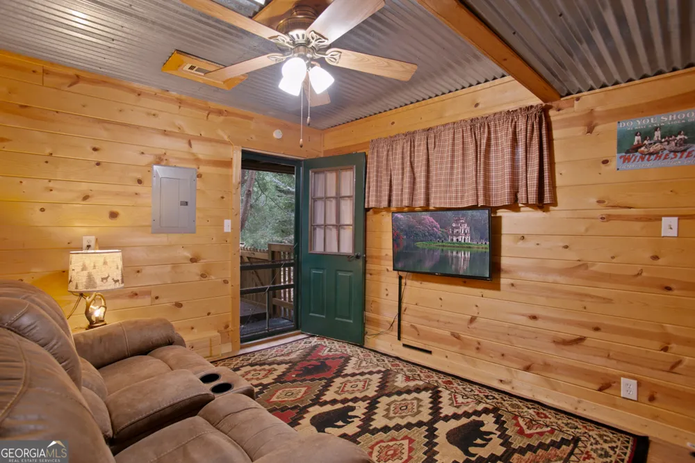 143 Kaely DR Mineral Bluff, GA 30559