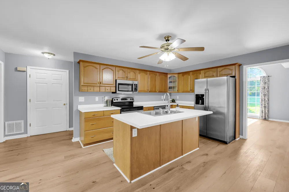 1078 Spratlin Mill RD Hull, GA 30646