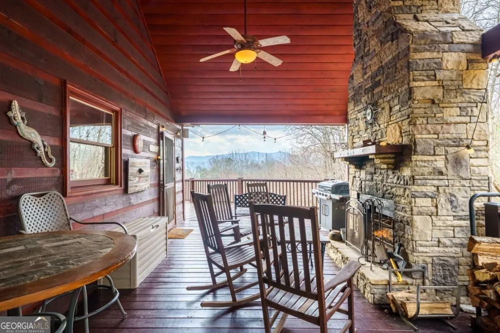 97 Fox Mountain Crossing RD Blue Ridge, GA 30513