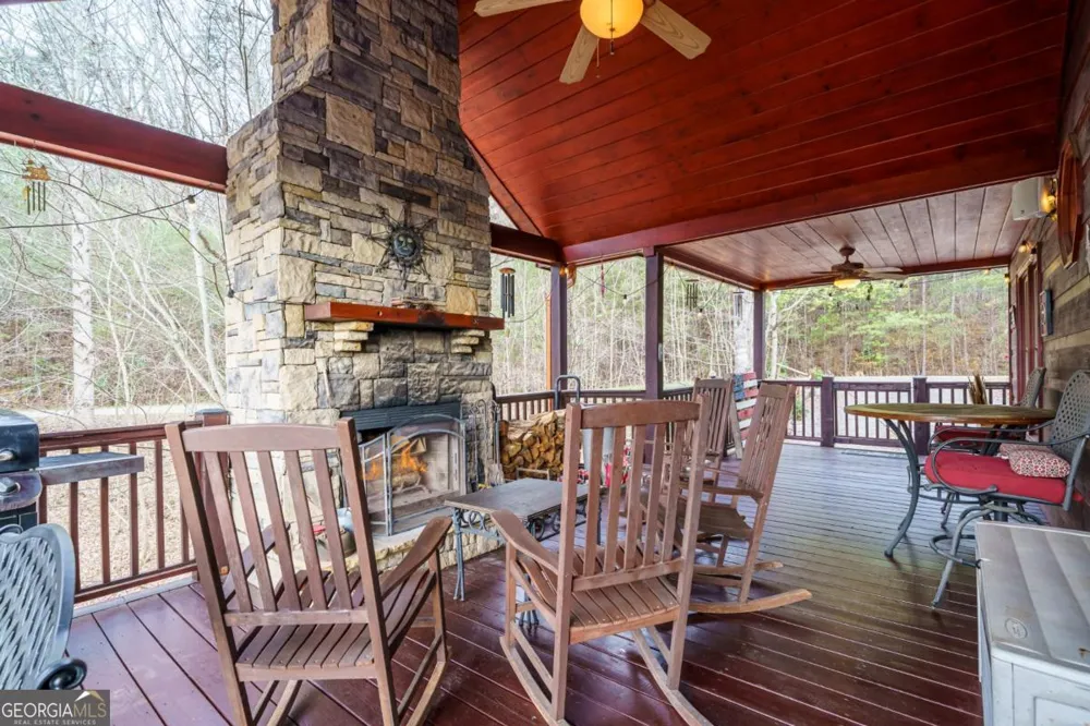 97 Fox Mountain Crossing RD Blue Ridge, GA 30513