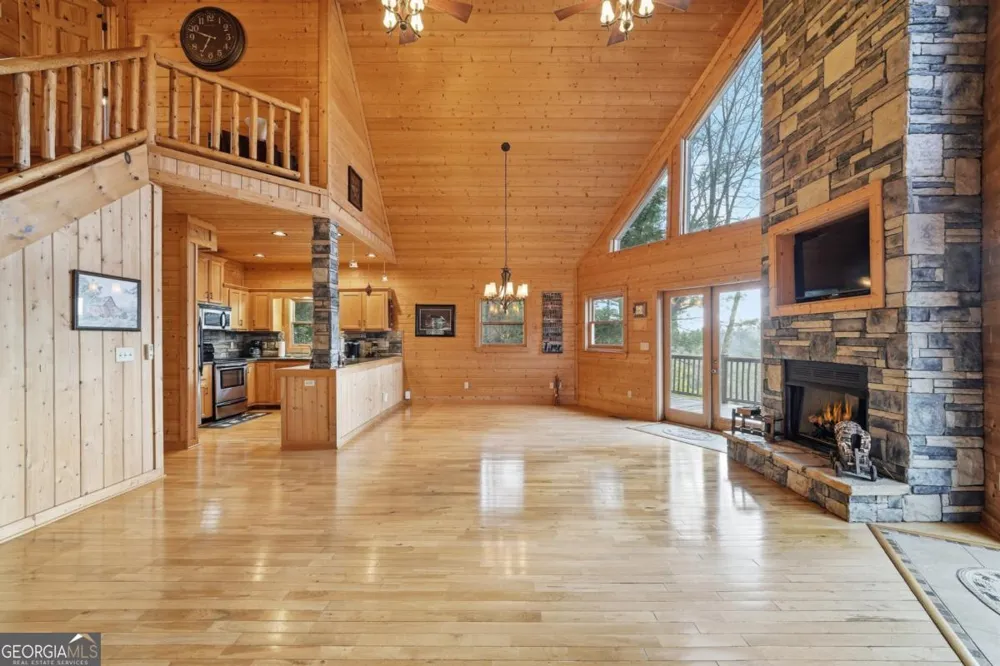 97 Fox Mountain Crossing RD Blue Ridge, GA 30513