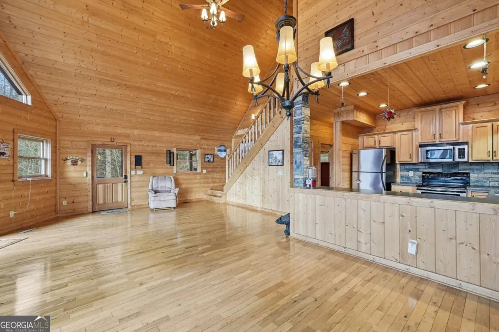 97 Fox Mountain Crossing RD Blue Ridge, GA 30513