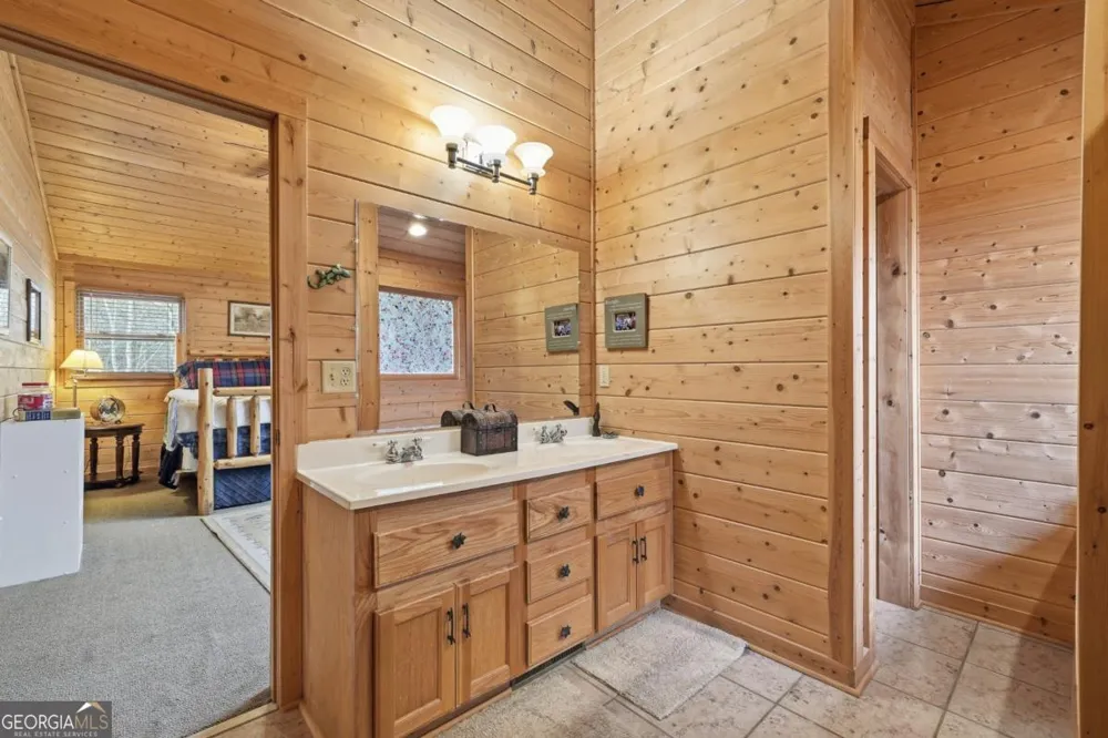 97 Fox Mountain Crossing RD Blue Ridge, GA 30513