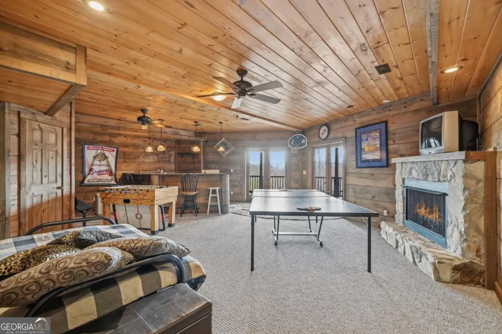 97 Fox Mountain Crossing RD Blue Ridge, GA 30513