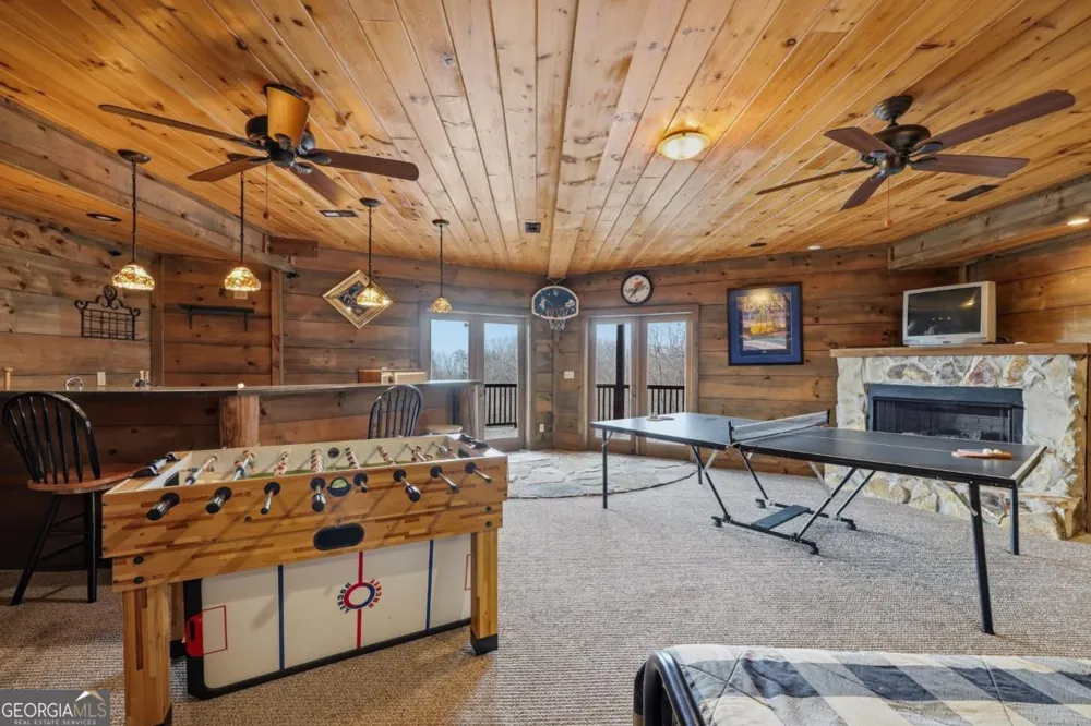 97 Fox Mountain Crossing RD Blue Ridge, GA 30513