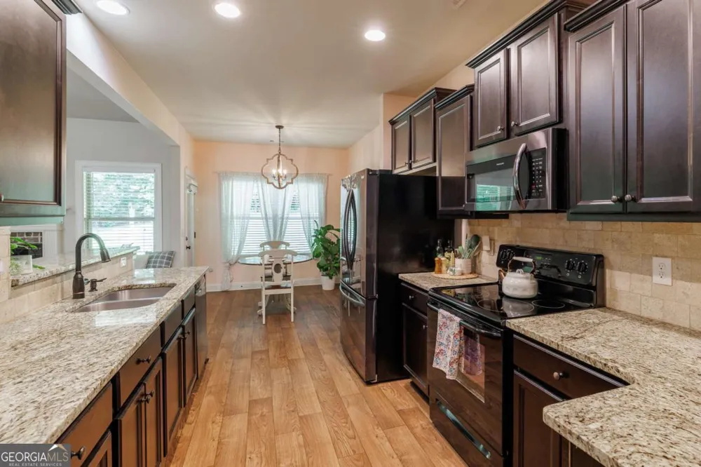 430 Kimberly CIR Hull, GA 30646