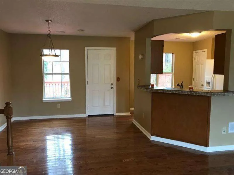 2989 Garland DR Marietta, GA 30008