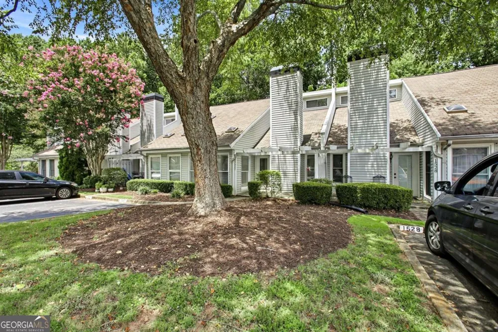 1527 Planters Ridge LN Alpharetta, GA 30004