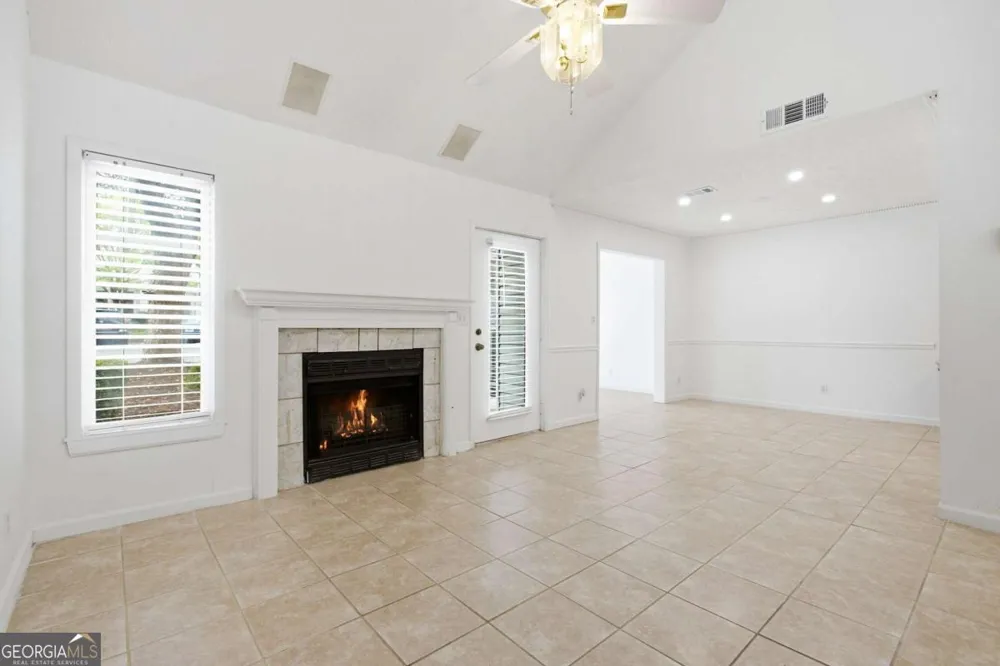 1527 Planters Ridge LN Alpharetta, GA 30004