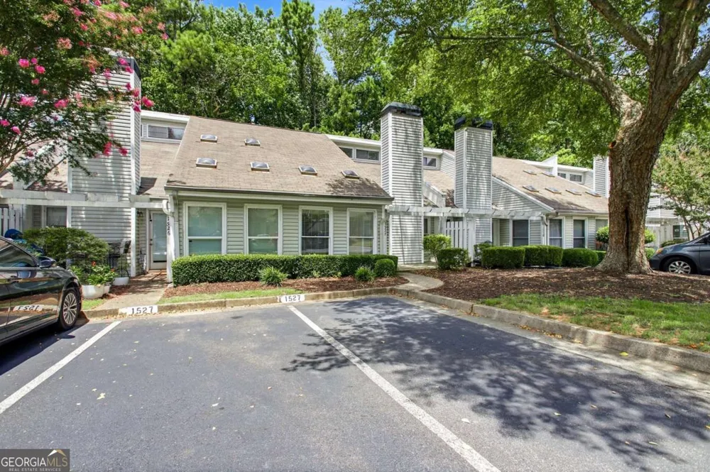 1527 Planters Ridge LN Alpharetta, GA 30004