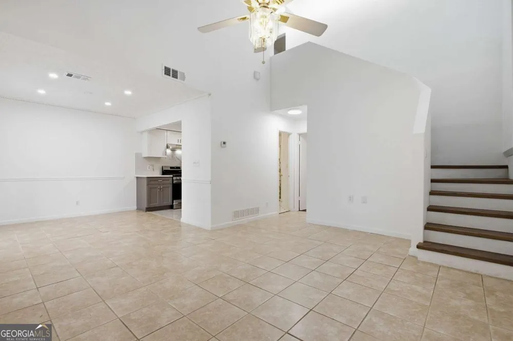 1527 Planters Ridge LN Alpharetta, GA 30004