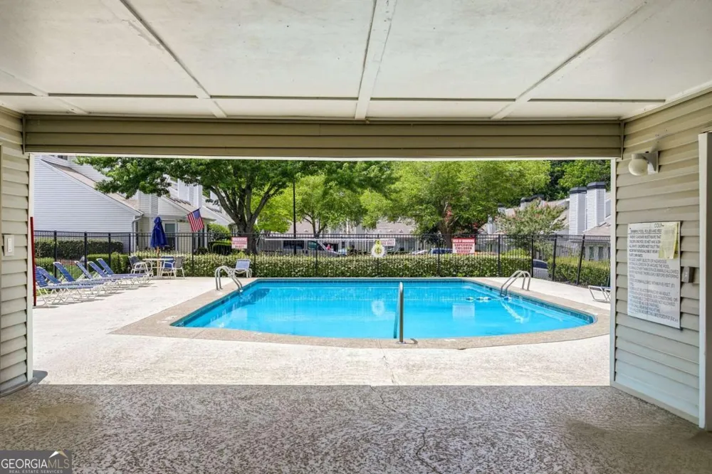 1527 Planters Ridge LN Alpharetta, GA 30004