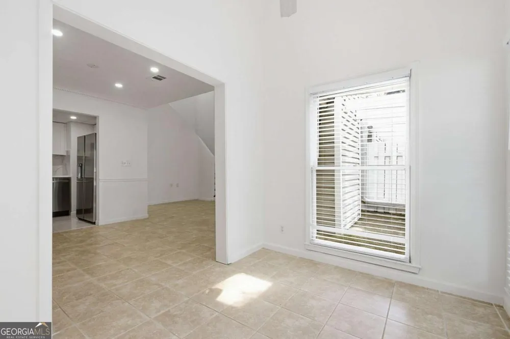 1527 Planters Ridge LN Alpharetta, GA 30004