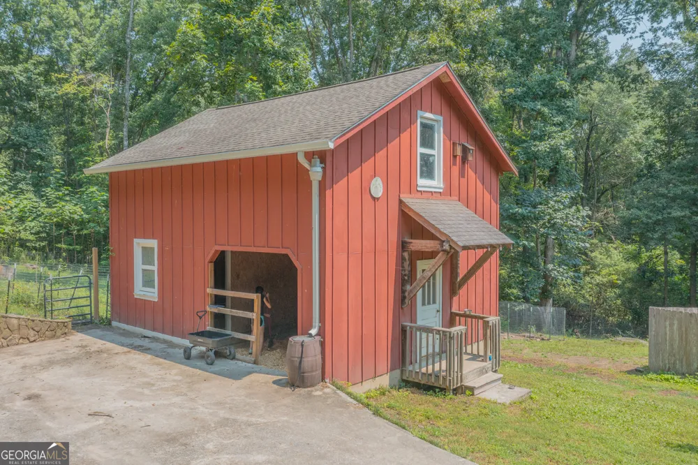 8902 Barbara DR Soddy Daisy, TN 37379