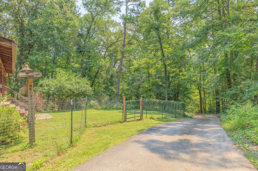 8902 Barbara DR Soddy Daisy, TN 37379