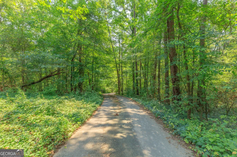8902 Barbara DR Soddy Daisy, TN 37379
