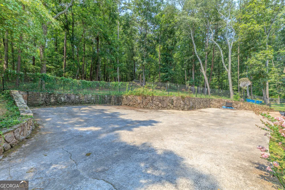 8902 Barbara DR Soddy Daisy, TN 37379
