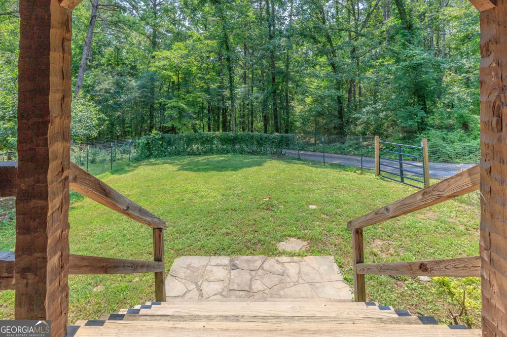 8902 Barbara DR Soddy Daisy, TN 37379