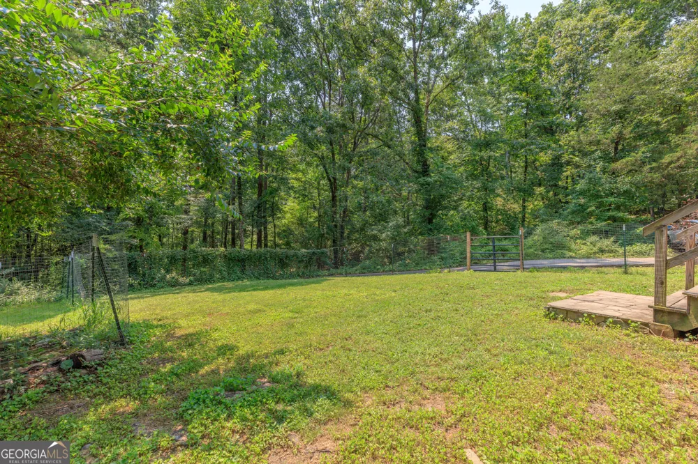 8902 Barbara DR Soddy Daisy, TN 37379