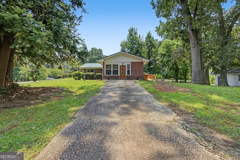 5512 Andrew DR SW Mableton, GA 30126