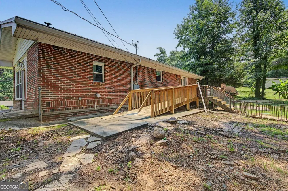 5512 Andrew DR SW Mableton, GA 30126