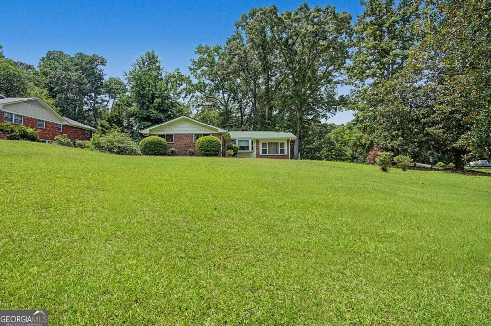 5512 Andrew DR SW Mableton, GA 30126