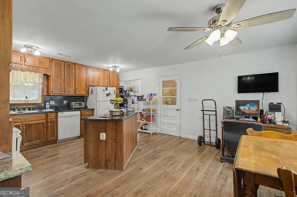 5512 Andrew DR SW Mableton, GA 30126