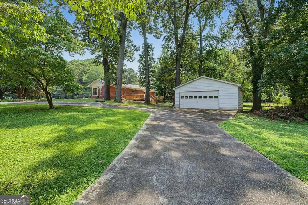 5512 Andrew DR SW Mableton, GA 30126