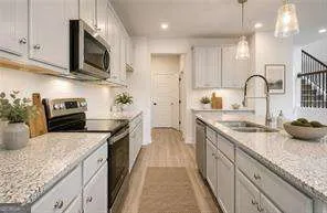 5271 Fox Den RD Oakwood, GA 30566