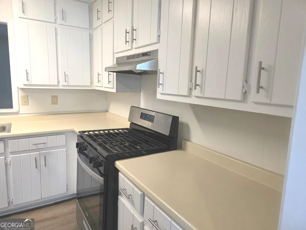 5779 North  Castlegate RD College Park, GA 30349