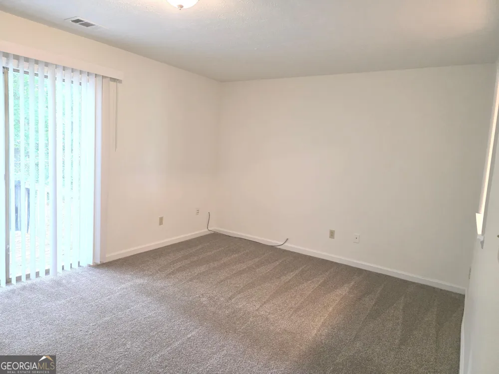 5779 North  Castlegate RD College Park, GA 30349