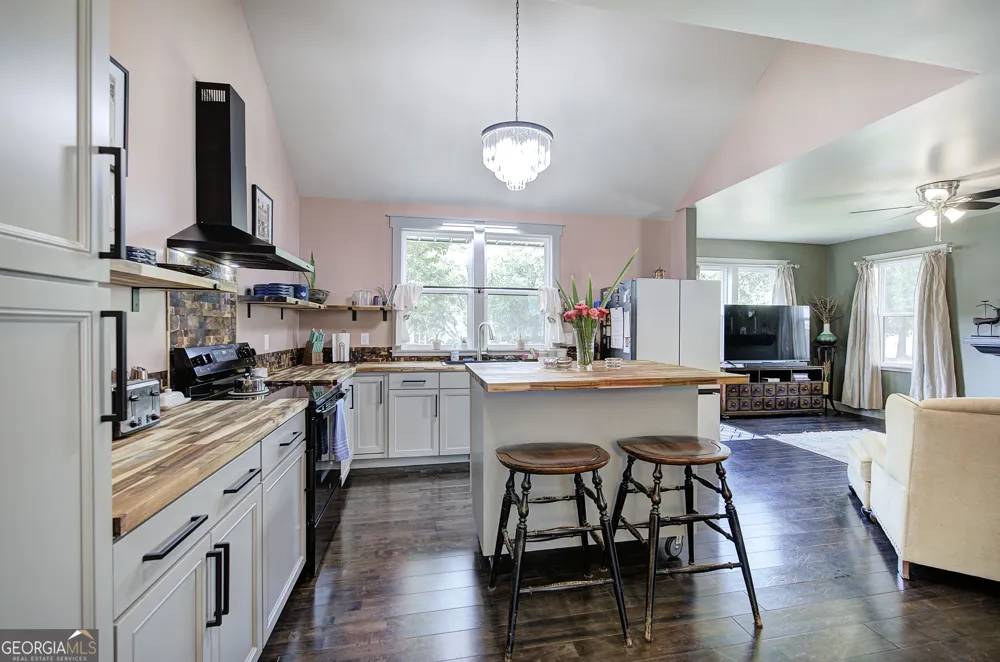 112 Forrest AVE Cartersville, GA 30120