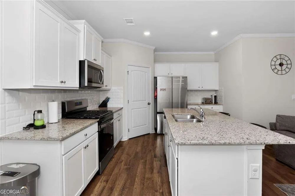 2132 Blue Monarch DR Buford, GA 30519