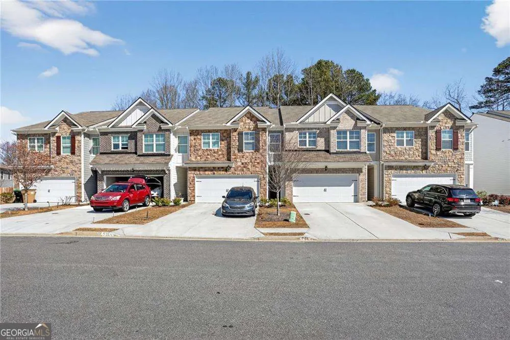 2132 Blue Monarch DR Buford, GA 30519