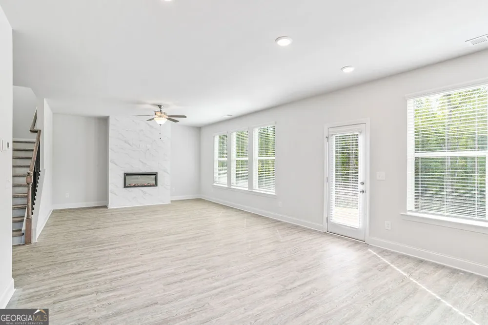 70 Cooper DR Mansfield, GA 30055