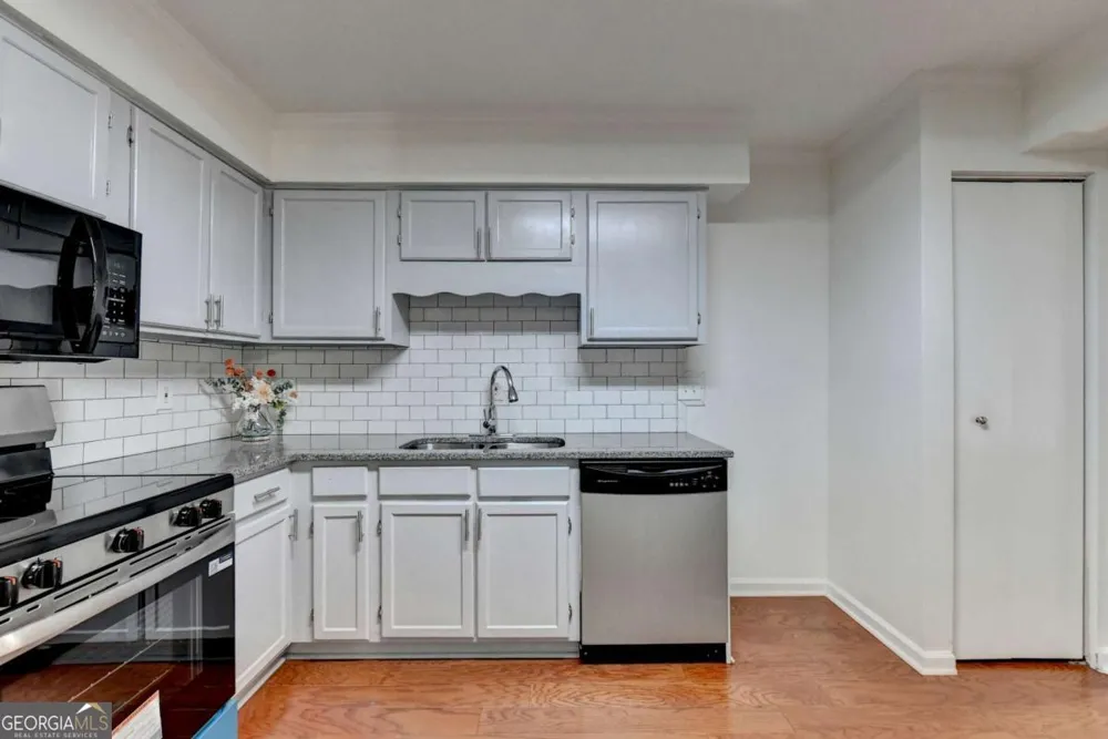 6520 Roswell RD Sandy Springs, GA 30328