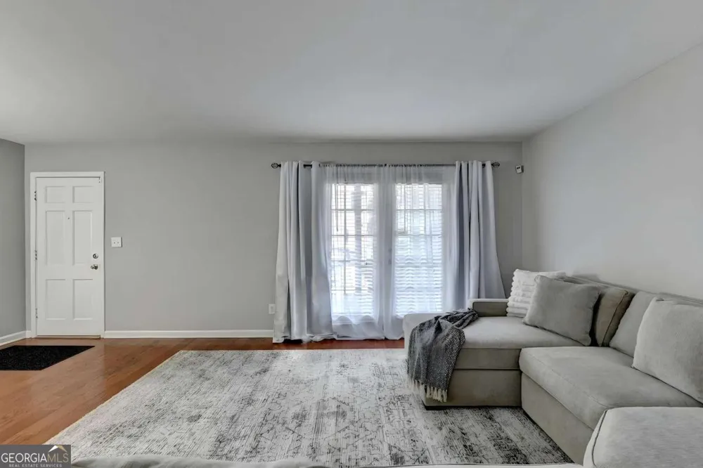 6520 Roswell RD Sandy Springs, GA 30328