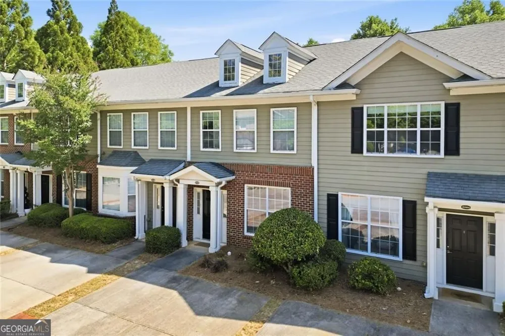 2086 Del Lago CIR Kennesaw, GA 30152