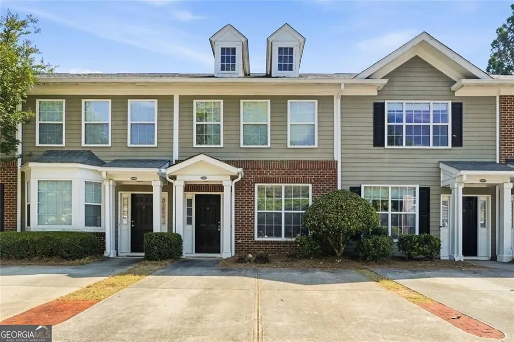 2086 Del Lago CIR Kennesaw, GA 30152