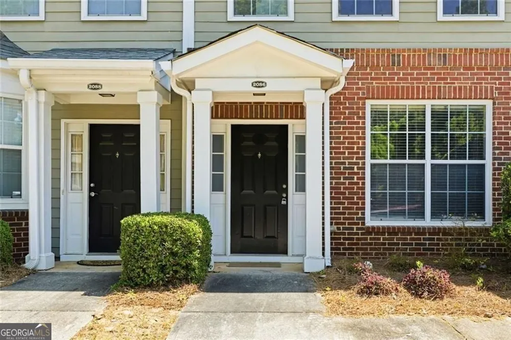 2086 Del Lago CIR Kennesaw, GA 30152