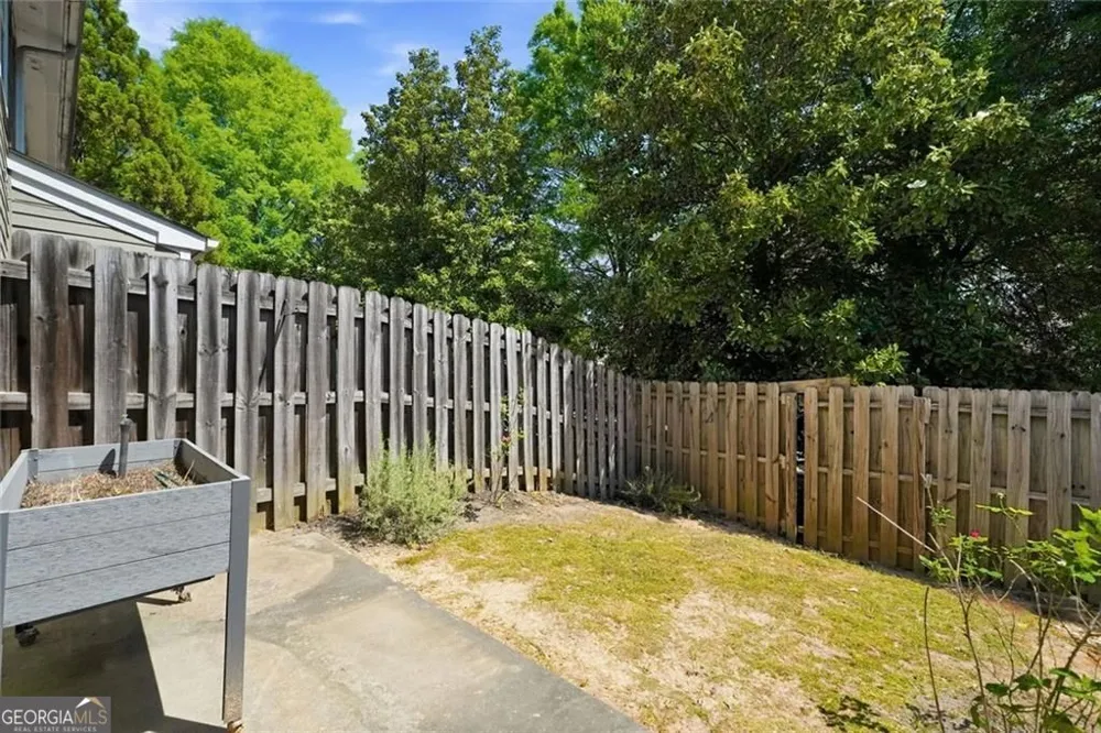 2086 Del Lago CIR Kennesaw, GA 30152