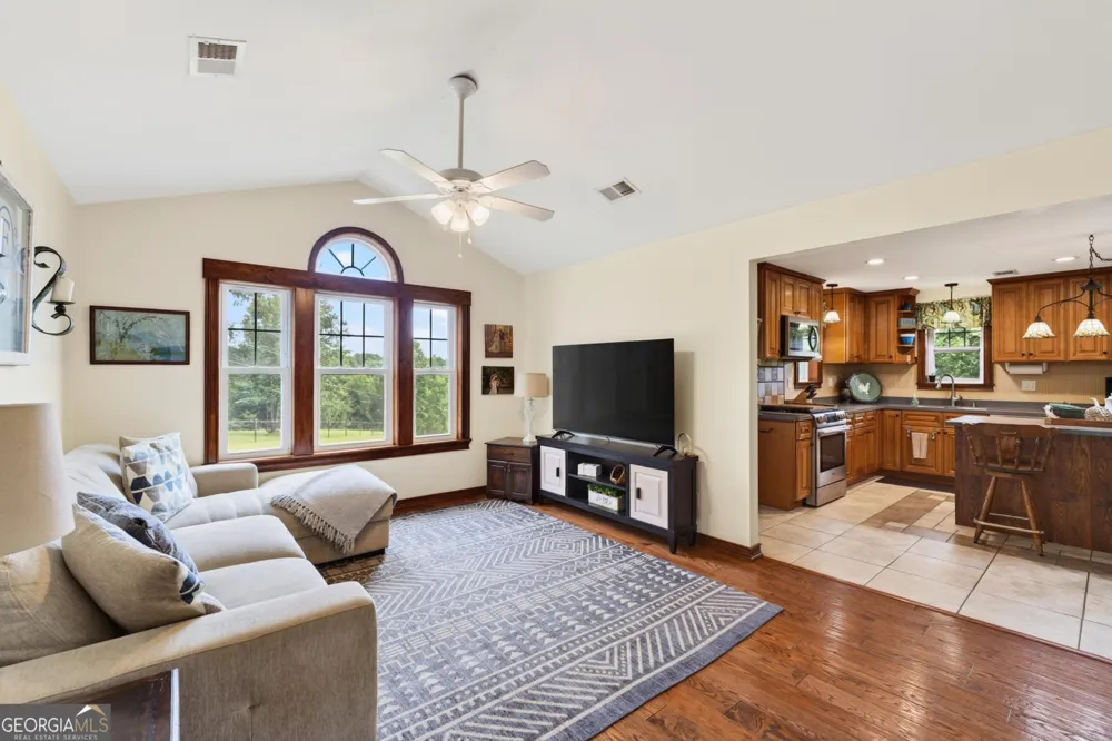 343 Torbet DR Forsyth, GA 31029
