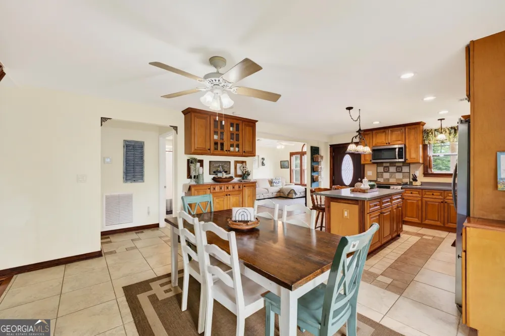 343 Torbet DR Forsyth, GA 31029