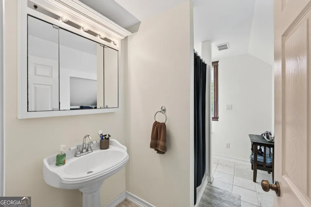 343 Torbet DR Forsyth, GA 31029
