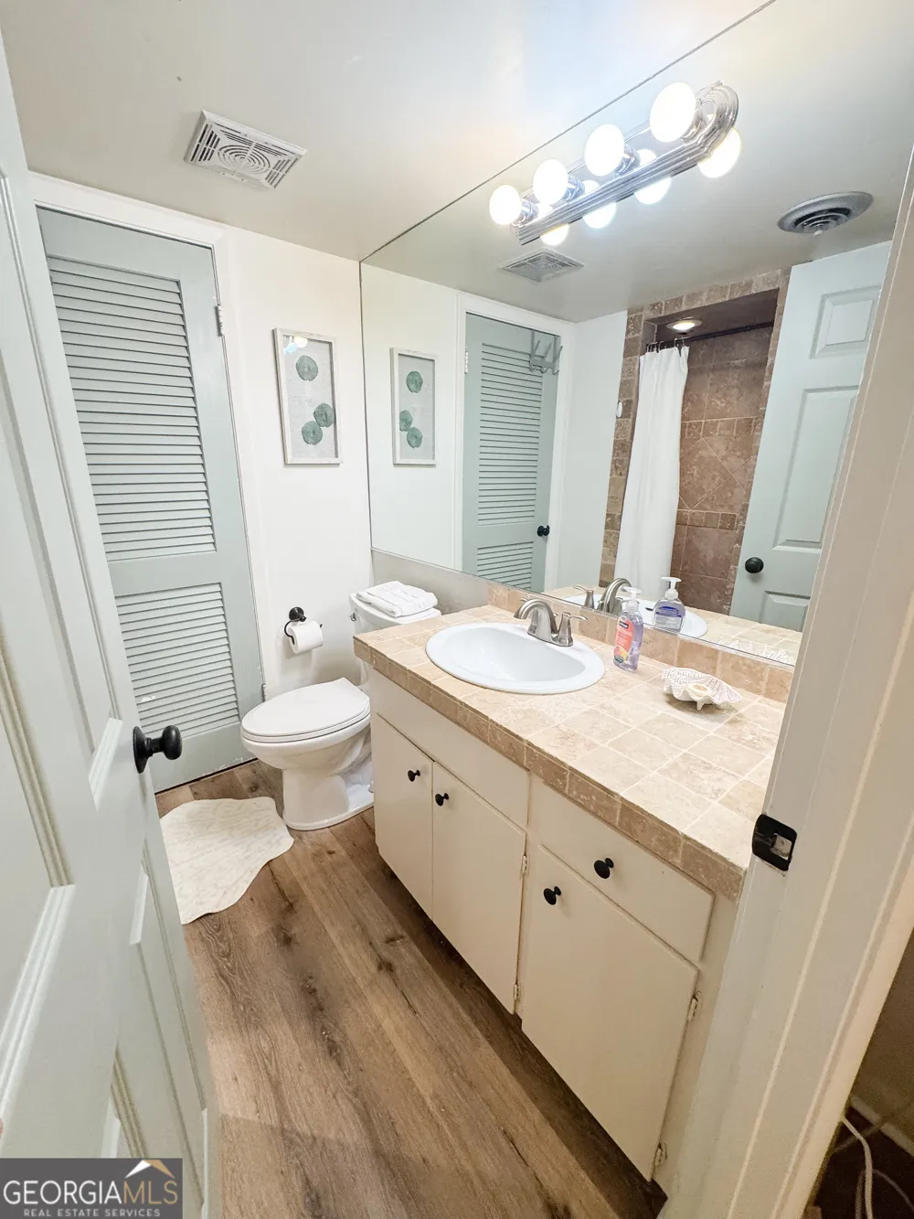 218 Olive Way St. Simons, GA 31522